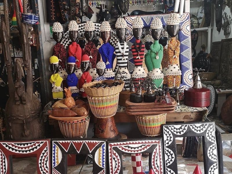 Marché artisanal  de Ngaparou