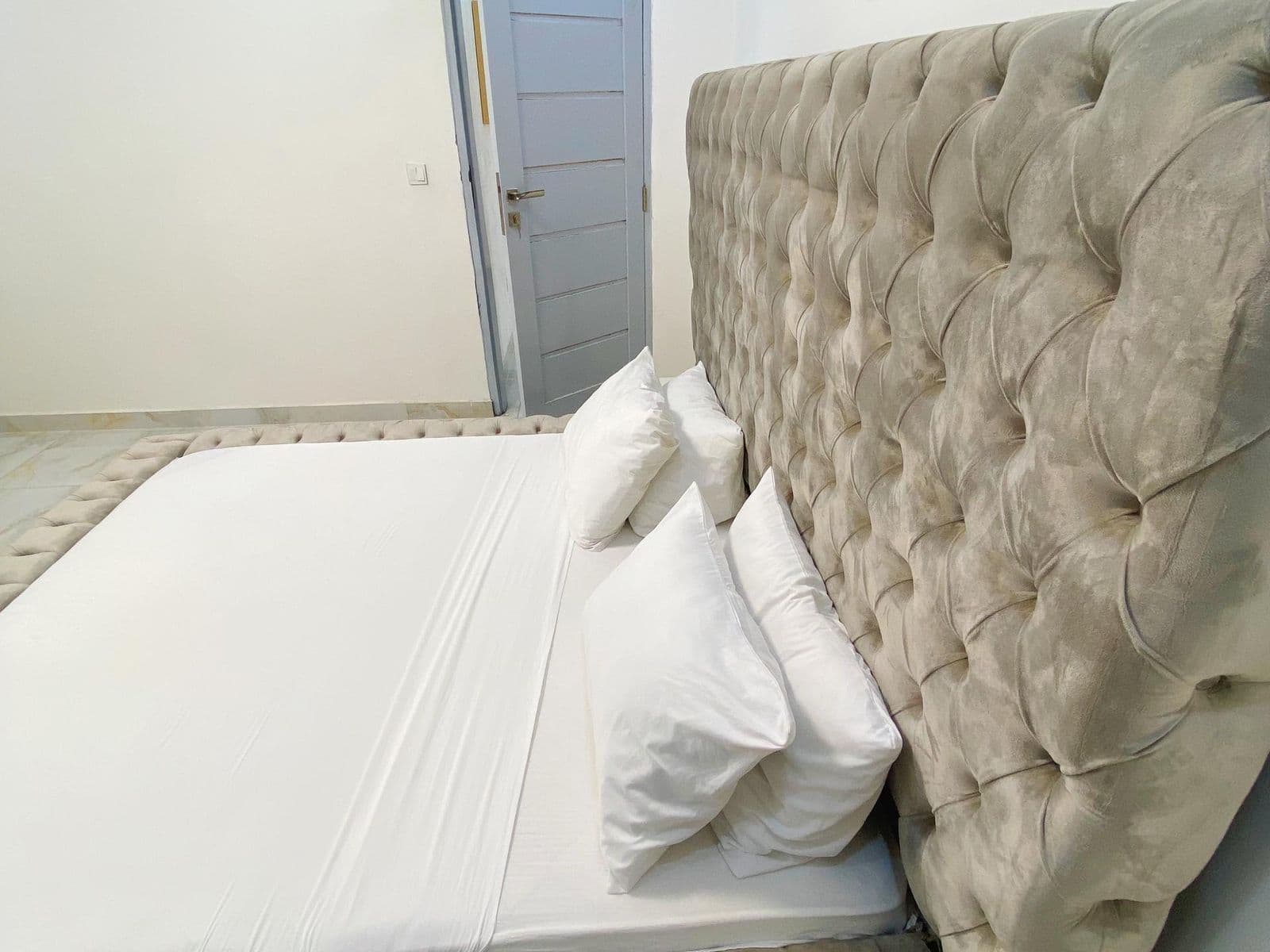 Villa neuve 4 chambres 500 m² — Ngaparou, derrière Saly Center