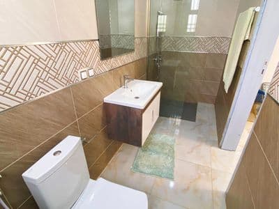 Villa neuve 4 chambres 500 m² — Ngaparou, derrière Saly Center