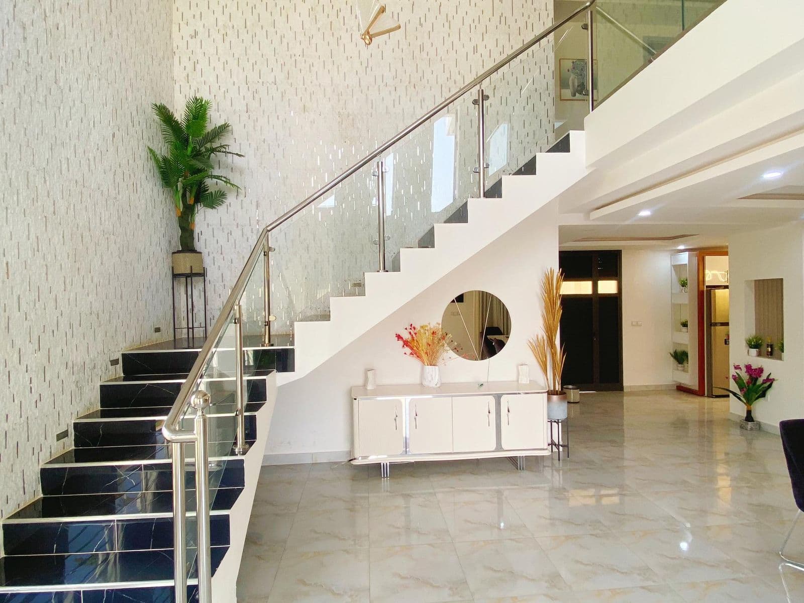 Villa neuve 4 chambres 500 m² — Ngaparou, derrière Saly Center