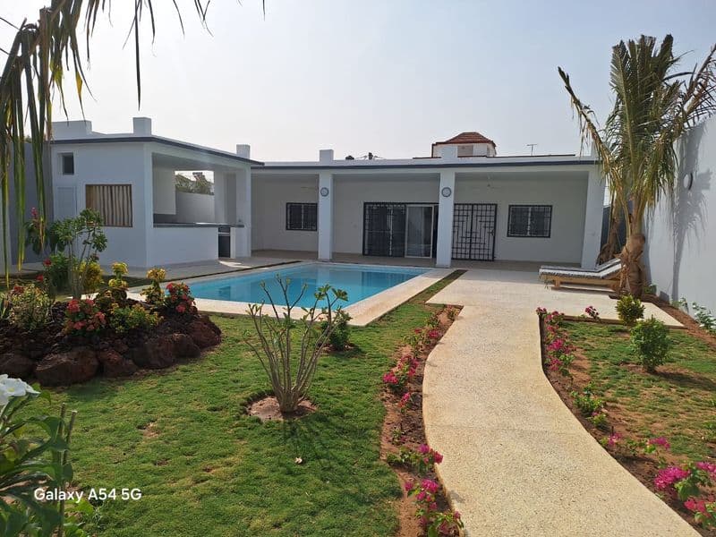 Villa 4 chambres 220 m² — Allée Milliardaire, Ngaparou