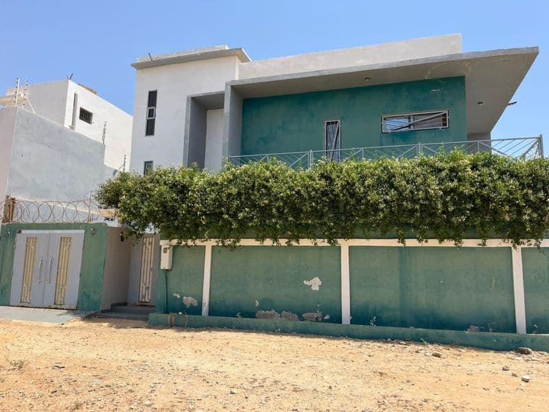 Villa 5 chambres à vendre — Somone (bail individuel)
