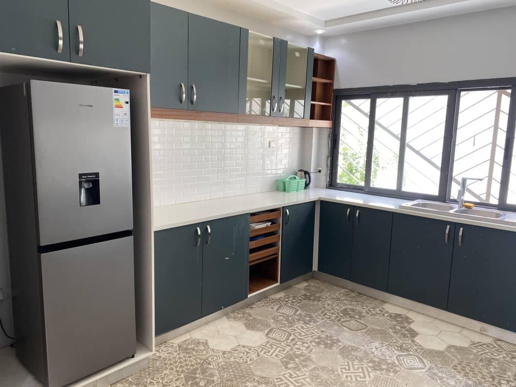 Villa 5 chambres à vendre — Somone (bail individuel)