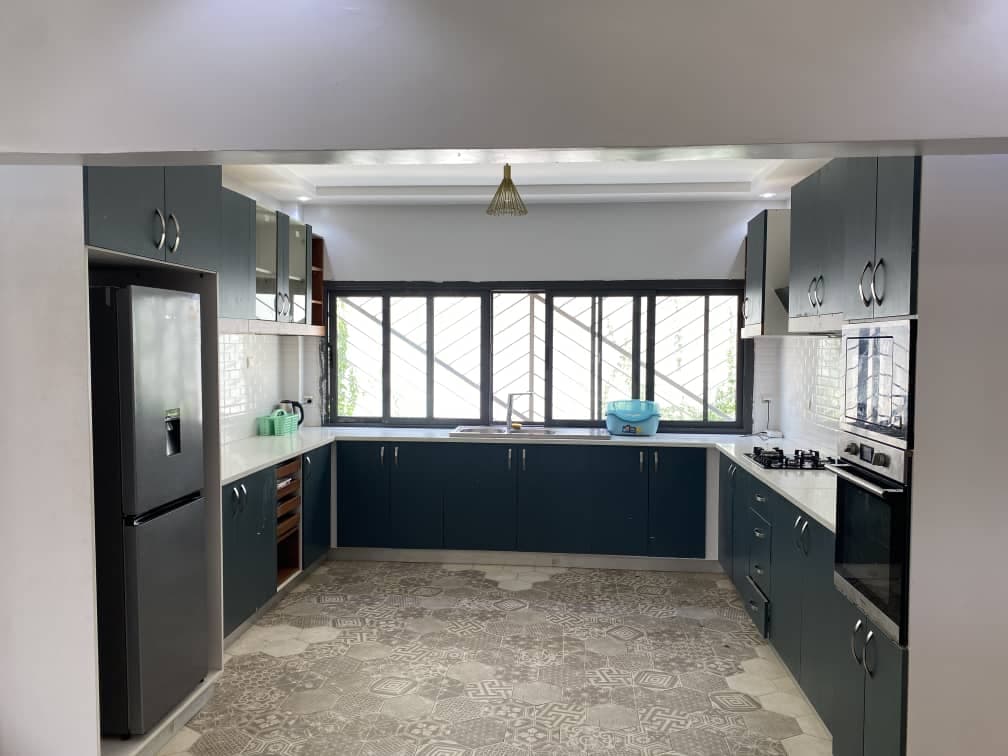 Villa 5 chambres à vendre — Somone (bail individuel)