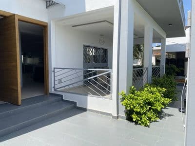 Villa 5 chambres à vendre — Somone (bail individuel)