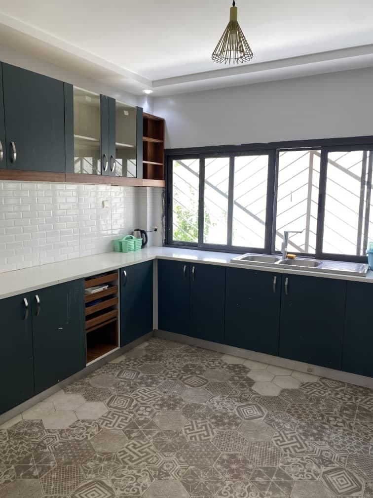 Villa 5 chambres à vendre — Somone (bail individuel)