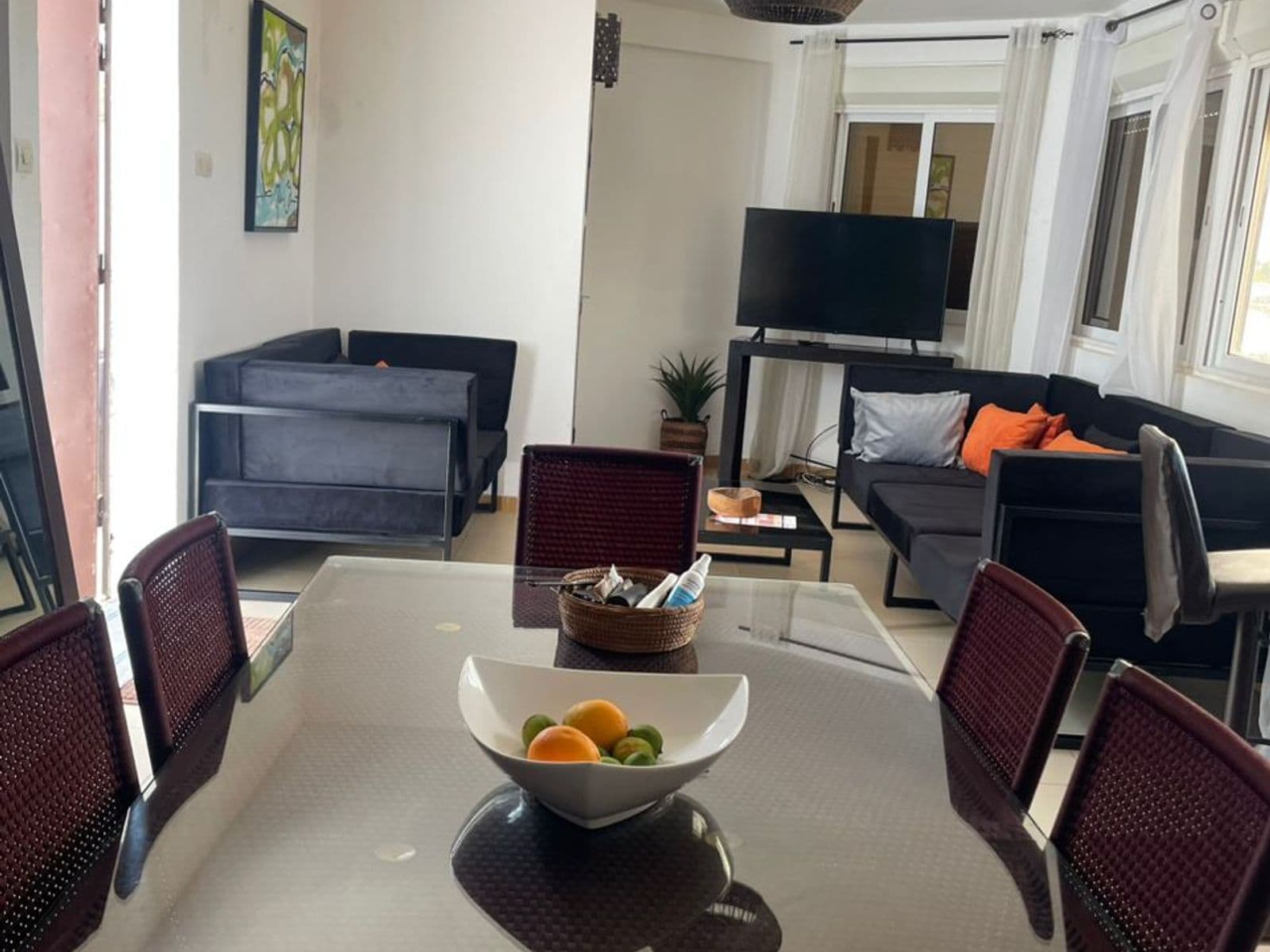 Villa pied dans l'eau 150 m² à Saly — proche du Rols