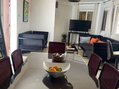 Villa pied dans l'eau 150 m² à Saly — proche du Rols