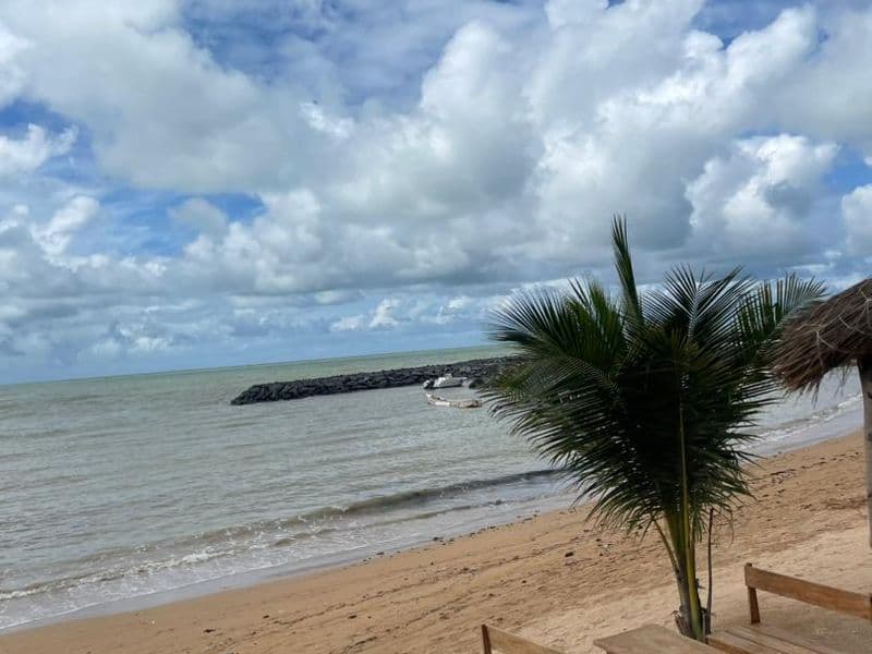 Villa pied dans l'eau 150 m² à Saly — proche du Rols