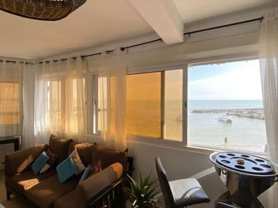 Villa pied dans l'eau 150 m² à Saly — proche du Rols