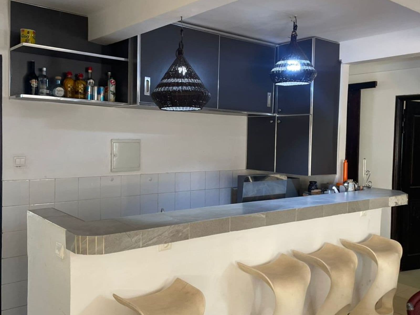 Villa pied dans l'eau 150 m² à Saly — proche du Rols
